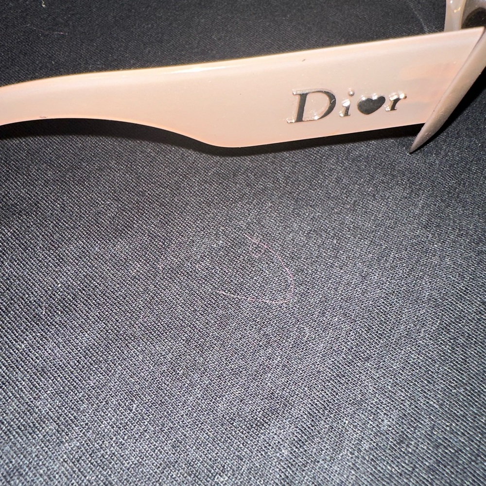 Never Worn - image 3